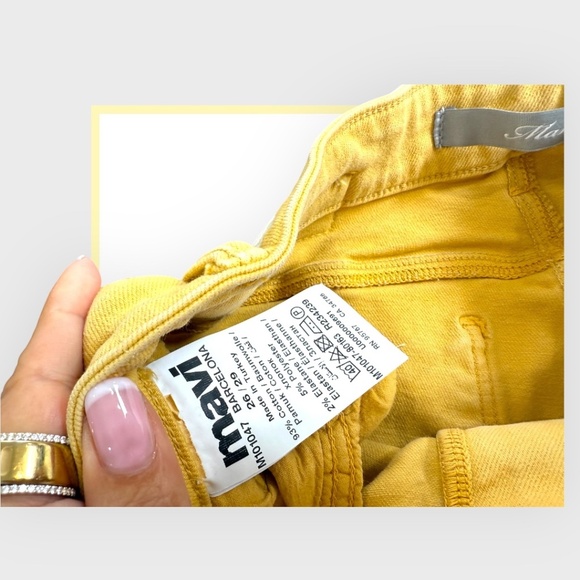 Show Your School Spirit in these yellow demin jeans with raw edge - Picture 4 of 5
